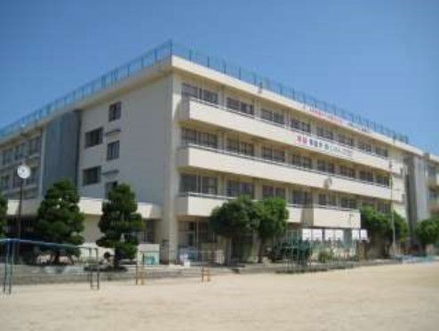 大東市立 灰塚小学校の画像