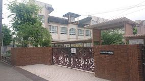 名古屋市立菊井中学校の画像