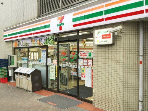 セブンイレブン 神山店の画像