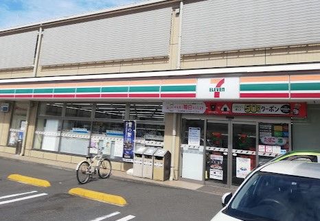 セブンイレブン 横浜洲崎店の画像
