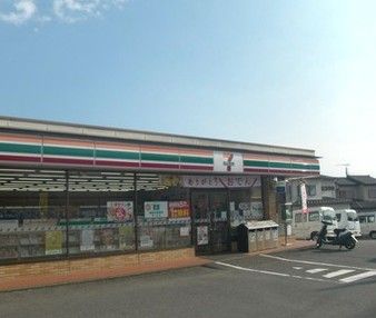 セブンイレブン 秦野菖蒲東店の画像