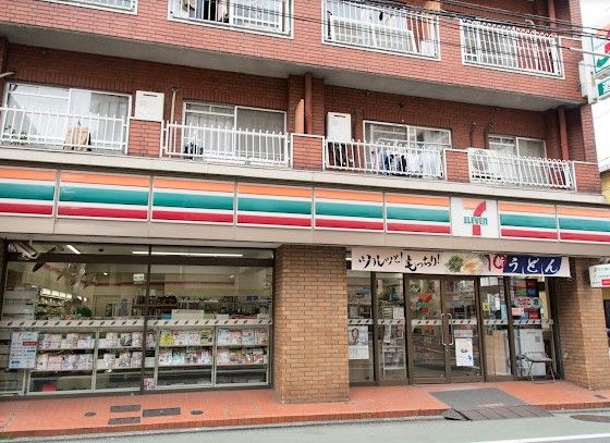 セブンイレブン 二葉町店の画像