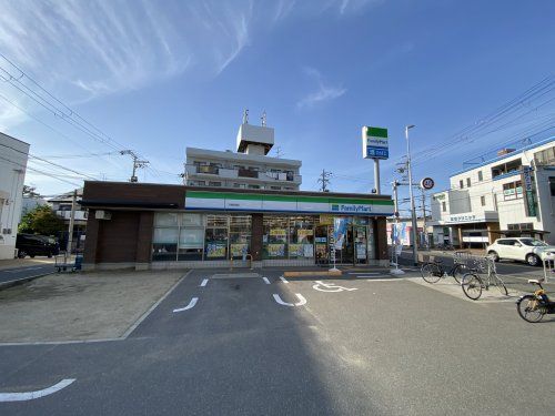 ファミリーマート　下馬伏町店の画像