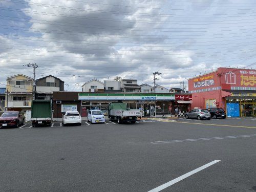 ファミリーマート上野口店の画像