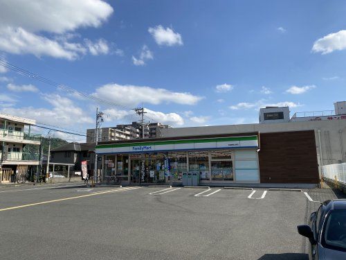 ファミリーマート　岡山東店の画像