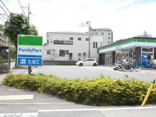 ファミリーマート 秀栄多摩落合店の画像