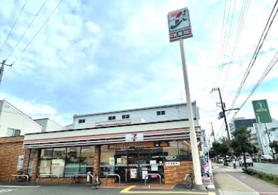 セブン-イレブン 大阪放出東店の画像