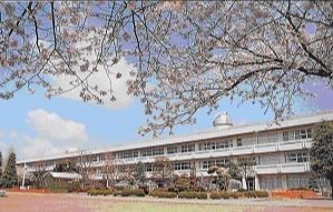 阿見町立阿見中学校の画像