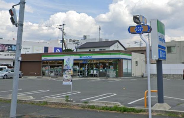 ファミリーマート 菊陽津久礼店の画像