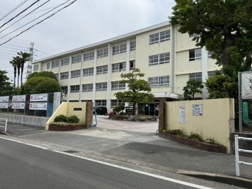 福岡市立長尾中学校の画像