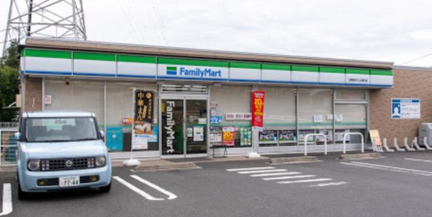 ファミリーマート 北葛西ぼうしば通り店の画像