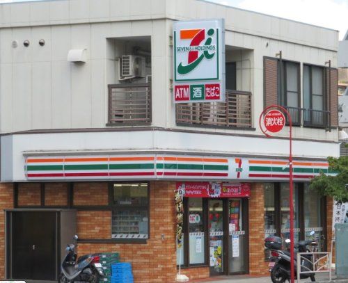 セブンイレブン　横浜峰岡町店の画像