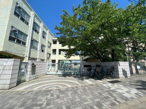 名古屋市立蓬来小学校の画像