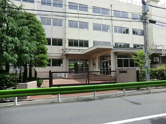 練馬区立石神井小学校の画像