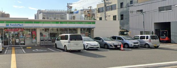 ファミリーマート 放出東店の画像