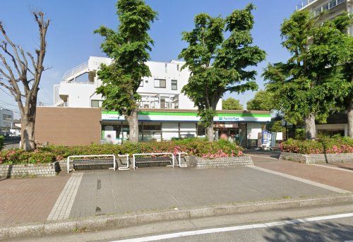 ファミリーマート 杉戸高野台駅西口店の画像