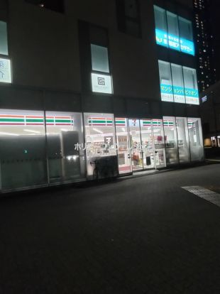 セブンイレブン グランツリー武蔵小杉前店の画像