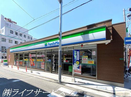 ファミリーマート 淀川三国本町店の画像