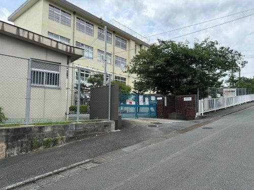 福岡市立長丘小学校の画像