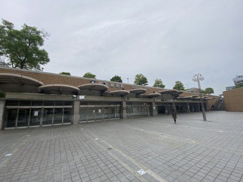 鶴見緑地駅の画像