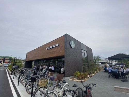 スターバックスコーヒー　大阪鶴見緑地公園店の画像