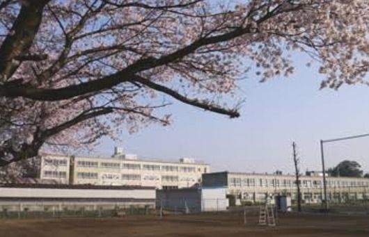 毛呂山町立立川角中学校の画像