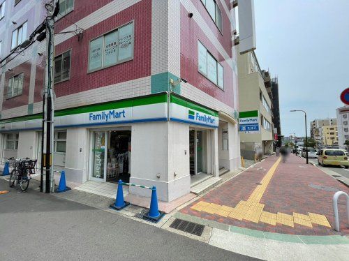 ファミリーマート JR灘駅前店の画像