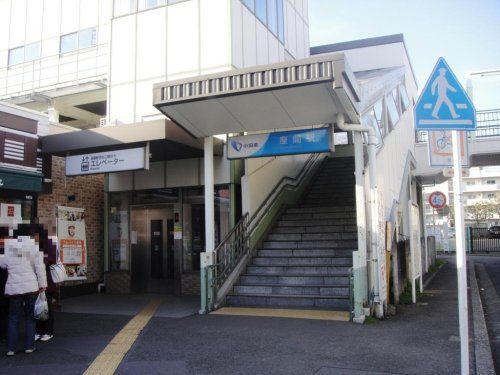 小田急線「座間」駅の画像