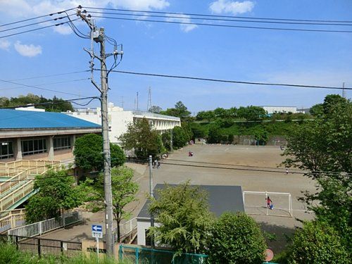 座間市立相武台東小学校の画像