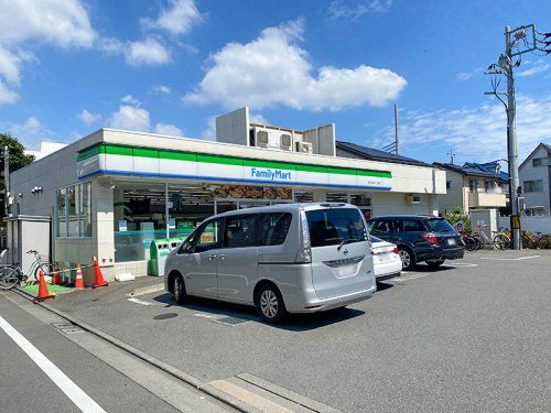 ファミリーマート 石神井台六丁目店の画像