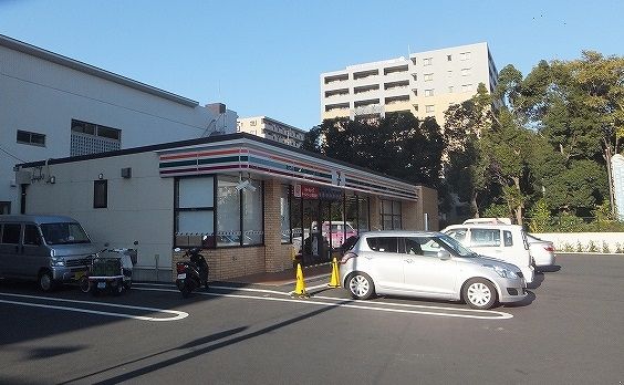 セブンイレブン「横浜生麦4丁目店」の画像