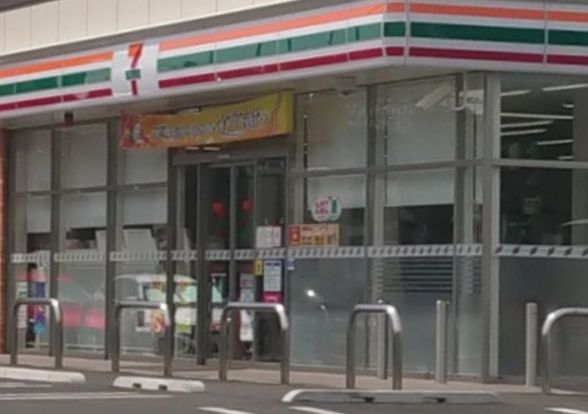 セブンイレブン 伊奈羽貫駅前店の画像