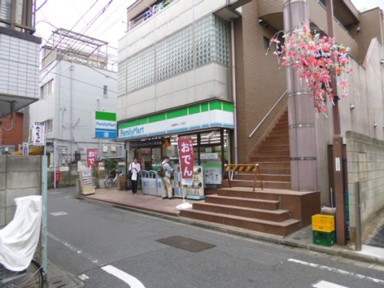 ファミリーマート丸萬要町一丁目店の画像