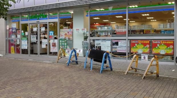 ファミリーマート 北浦和駅西口店の画像