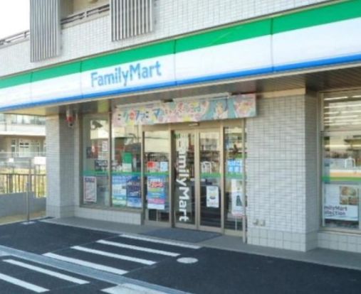 ファミリーマート あすまや与野本町駅前店の画像