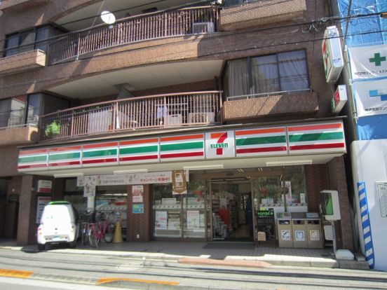 セブンイレブン都立文京高校前店の画像