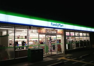 ファミリーマート 豊中岡町北店の画像