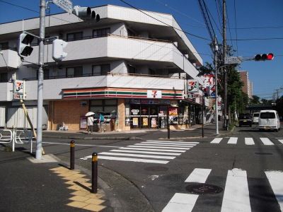 セブンイレブン 横浜港南台2丁目店の画像