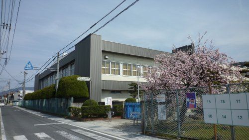 福山市立新市小学校の画像