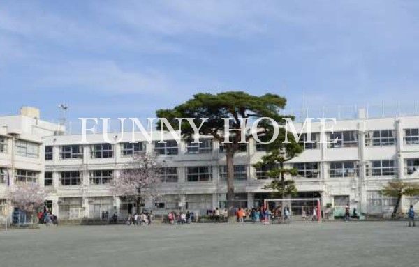 世田谷区立玉川小学校の画像