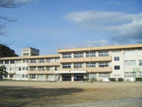 岡山市立足守小学校の画像