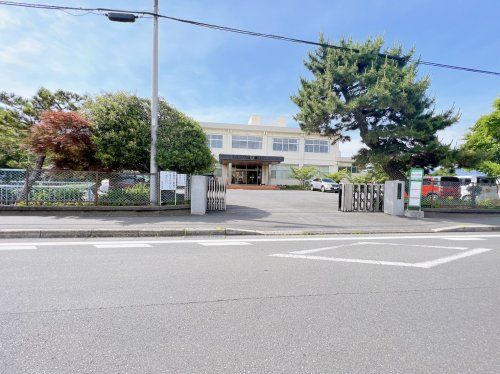 伊豆の国市立韮山小学校の画像