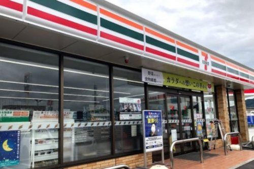 セブンイレブン 岡山西高崎店の画像