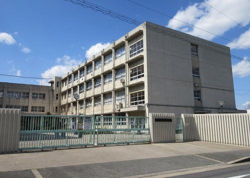 枚方市立長尾西中学校の画像