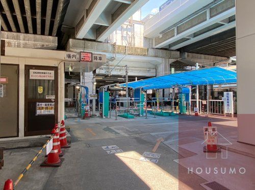 江坂駅前中央自転車駐車場の画像