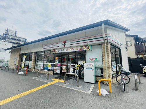 セブンイレブン 京都松室店の画像