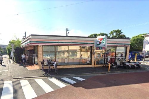 セブン-イレブン 横浜鶴ヶ峰駅北店の画像