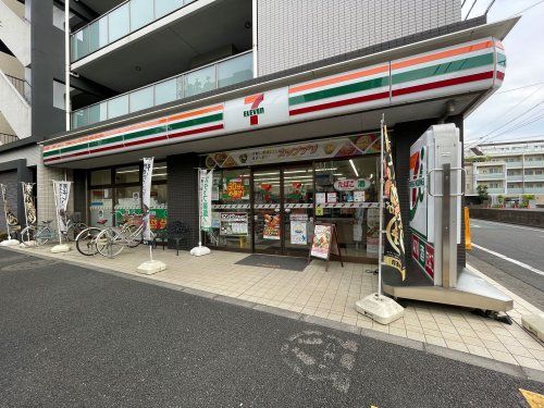 セブン-イレブン 練馬中村北千川通り店の画像