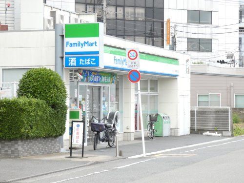 ファミリーマート 橋本駅南口店の画像