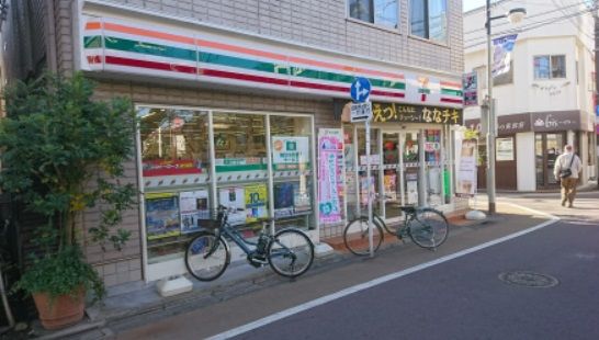 セブンイレブン 学芸大学駅西口店の画像